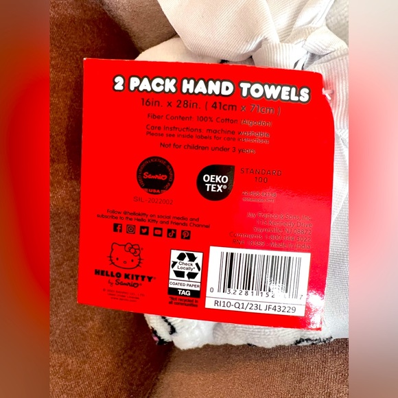 Hello Kitty 2 piece Hand Towel Set NWT - Picture 4 of 4